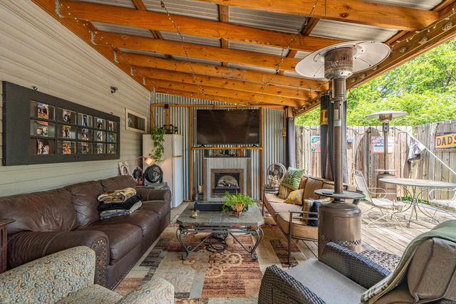 943 Twin Points Road, Hot Springs, AR 71913