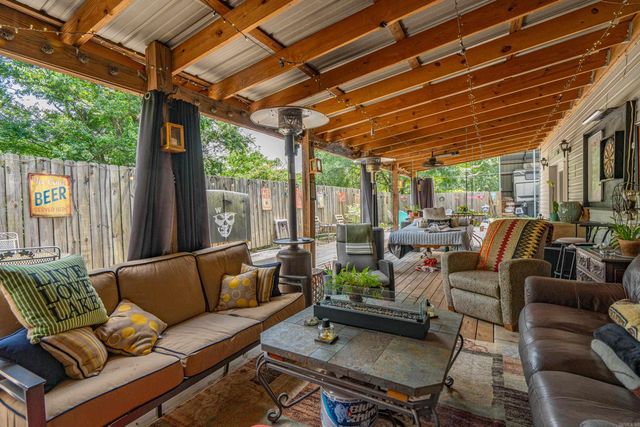 943 Twin Points Road, Hot Springs, AR 71913