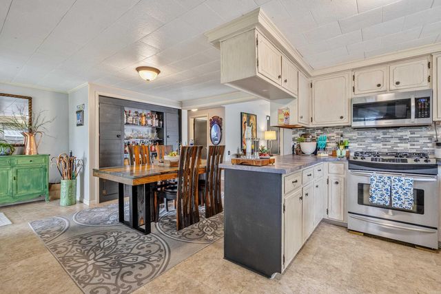 943 Twin Points Road, Hot Springs, AR 71913