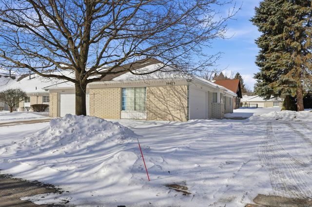 38673 Birch Meadow Drive, Clinton Township, MI 48036