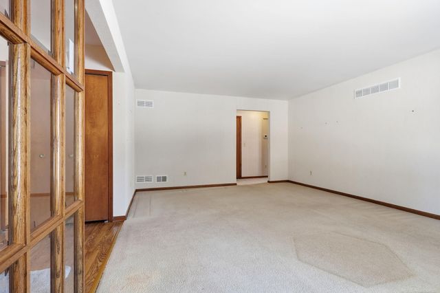 38673 Birch Meadow Drive, Clinton Township, MI 48036