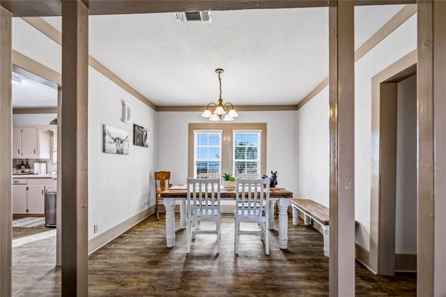 1119 Wolters Road, Schulenburg, TX 78956