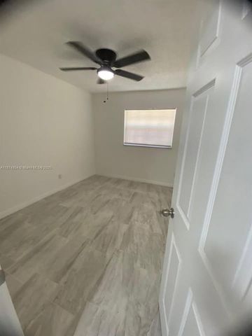 2707 Essex Ct A, Fort Pierce, FL 34946