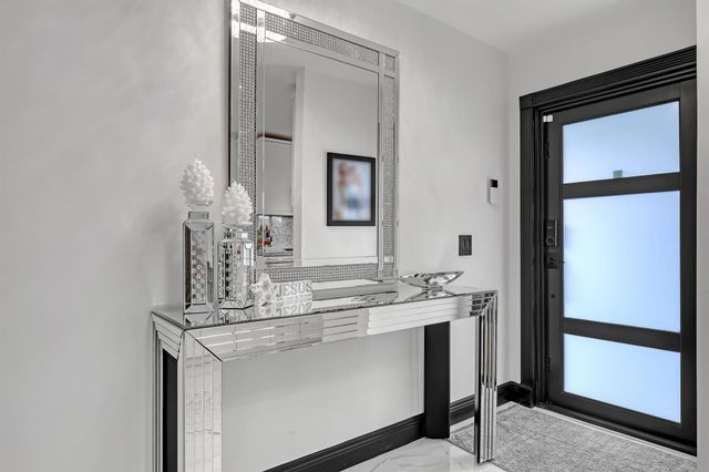 7077 Oakmont Drive, Lake Worth, FL 33467