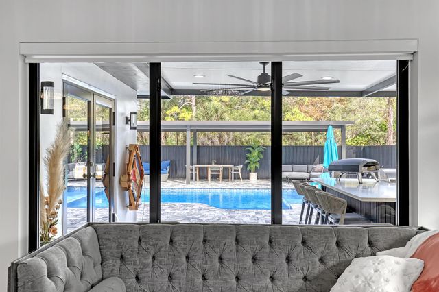 7077 Oakmont Drive, Lake Worth, FL 33467