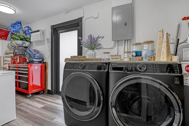 7077 Oakmont Drive, Lake Worth, FL 33467