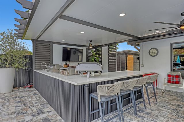 7077 Oakmont Drive, Lake Worth, FL 33467