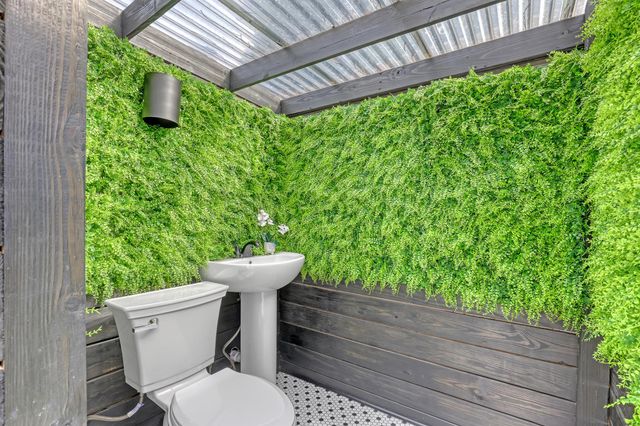 7077 Oakmont Drive, Lake Worth, FL 33467