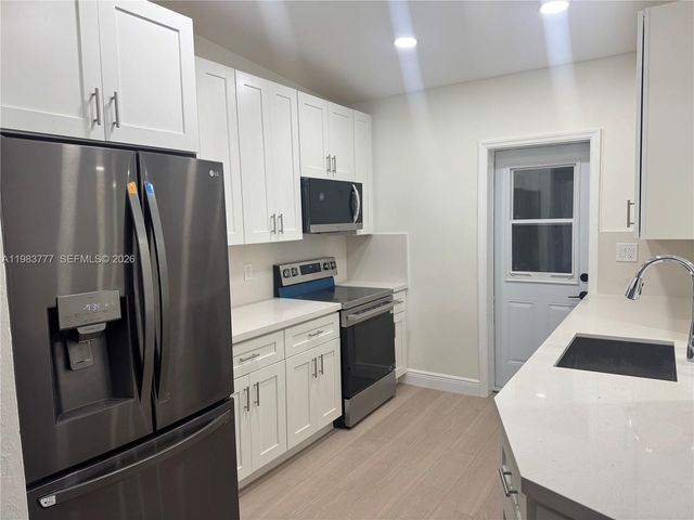3920 Charles Ter 0, Miami, FL 33133