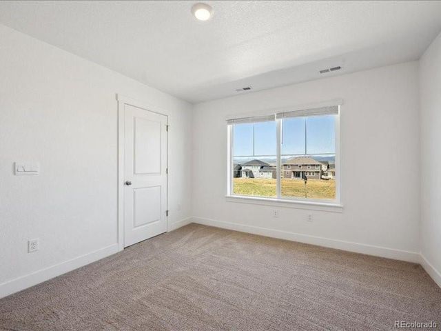 1151 Ridgefield Dr, Berthoud, CO 80513