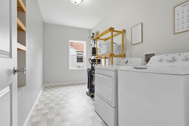 357 W 3rd Street, El Paso, IL 61738