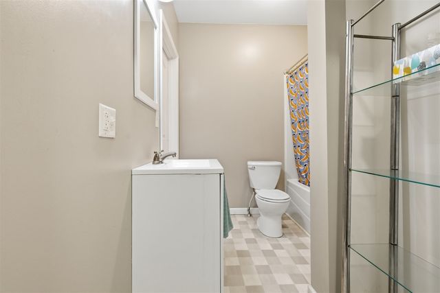 357 W 3rd Street, El Paso, IL 61738