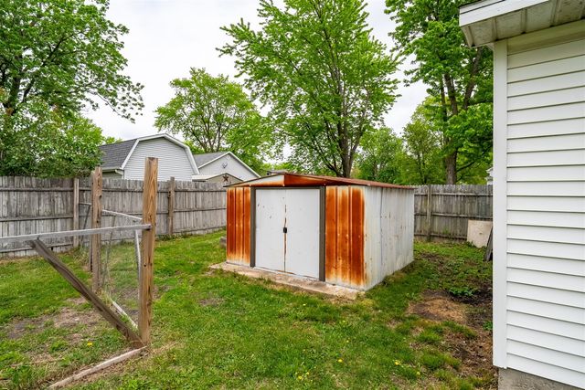 357 W 3rd Street, El Paso, IL 61738