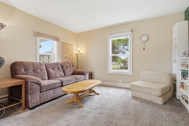 357 W 3rd Street, El Paso, IL 61738