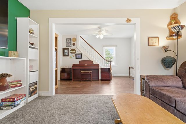 357 W 3rd Street, El Paso, IL 61738