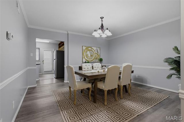 250 S Brentwood Boulevard 1J, Clayton, MO 63105