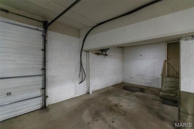 250 S Brentwood Boulevard 1J, Clayton, MO 63105