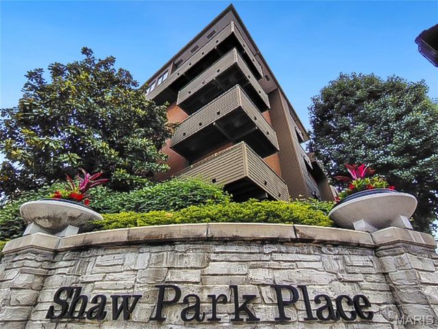 250 S Brentwood Boulevard 1J, Clayton, MO 63105