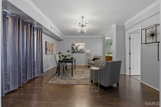 250 S Brentwood Boulevard 1J, Clayton, MO 63105