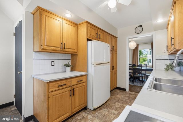 198 W LINCOLN AVE, Telford, PA 18969