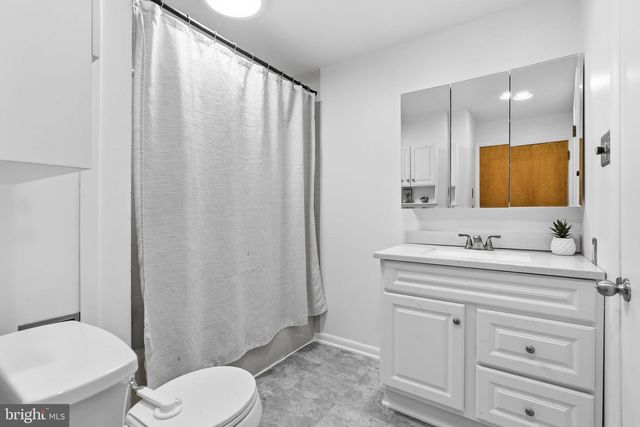 198 W LINCOLN AVE, Telford, PA 18969
