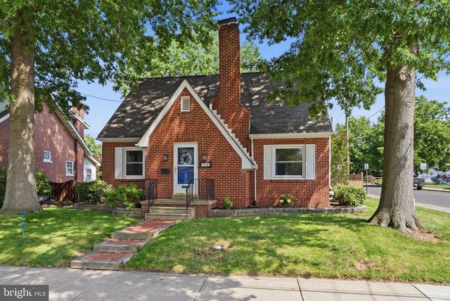 198 W LINCOLN AVE, Telford, PA 18969