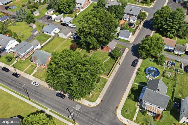 198 W LINCOLN AVE, Telford, PA 18969