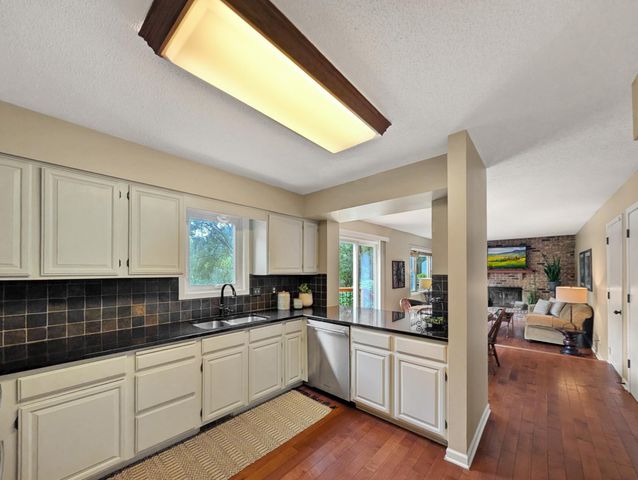 13655 Henna Court, Apple Valley, MN 55124