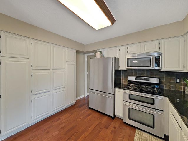 13655 Henna Court, Apple Valley, MN 55124