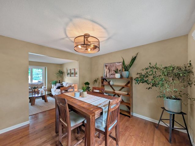 13655 Henna Court, Apple Valley, MN 55124