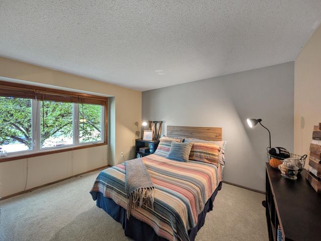 13655 Henna Court, Apple Valley, MN 55124