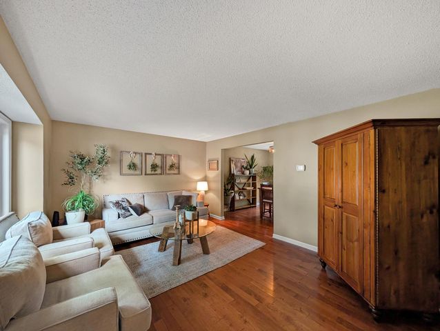13655 Henna Court, Apple Valley, MN 55124