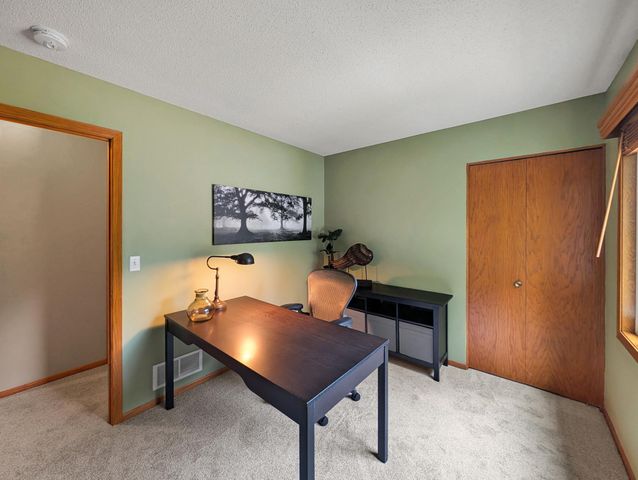 13655 Henna Court, Apple Valley, MN 55124