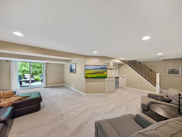 13655 Henna Court, Apple Valley, MN 55124