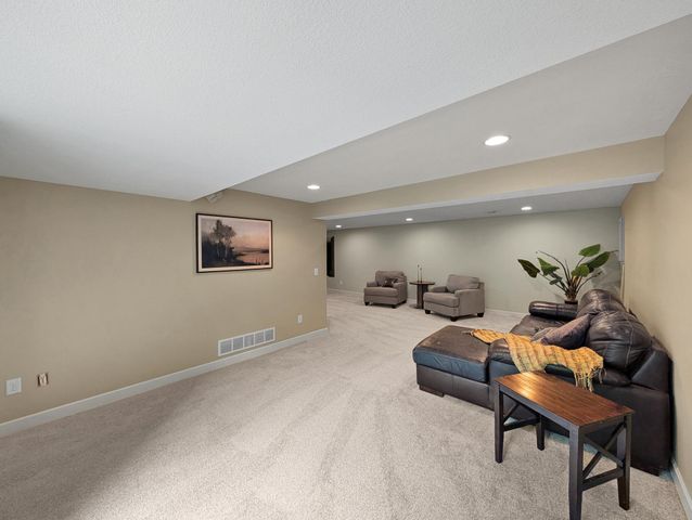 13655 Henna Court, Apple Valley, MN 55124