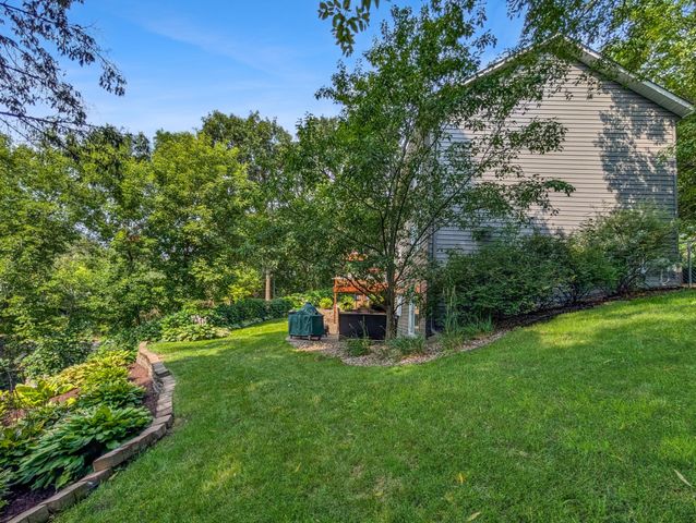 13655 Henna Court, Apple Valley, MN 55124