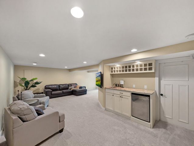 13655 Henna Court, Apple Valley, MN 55124