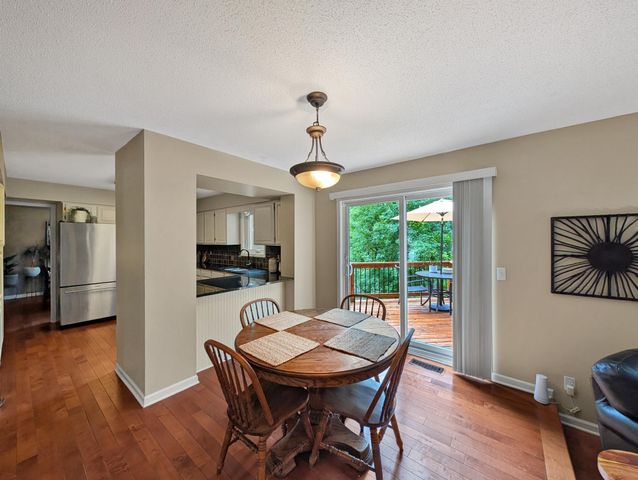 13655 Henna Court, Apple Valley, MN 55124
