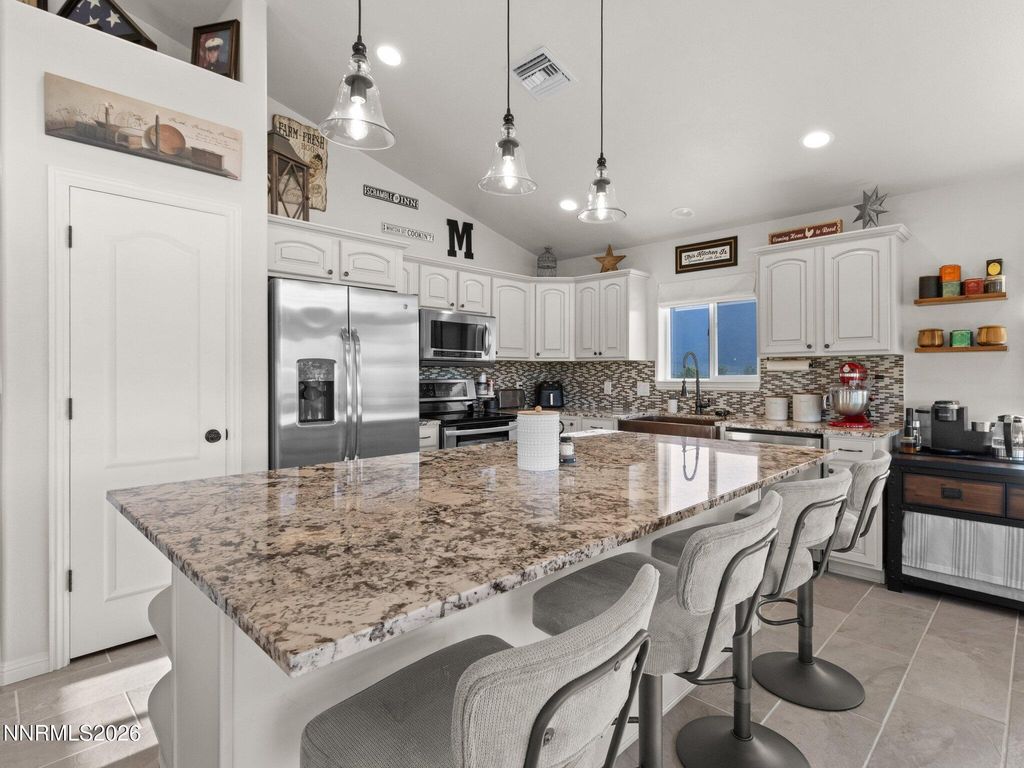 Image 14 of property listing at 1321 Wilhelm Place, Gardnerville, NV 89460