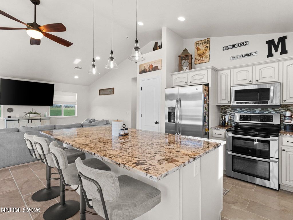 Image 17 of property listing at 1321 Wilhelm Place, Gardnerville, NV 89460