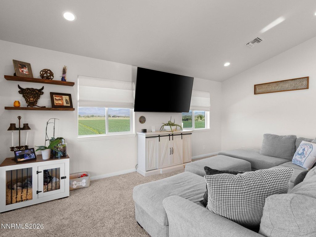 Image 19 of property listing at 1321 Wilhelm Place, Gardnerville, NV 89460