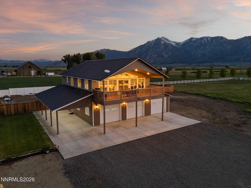 Image 2 of property listing at 1321 Wilhelm Place, Gardnerville, NV 89460