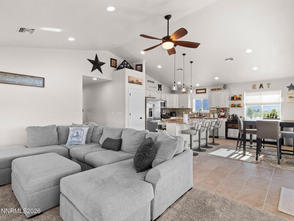 Image 22 of property listing at 1321 Wilhelm Place, Gardnerville, NV 89460