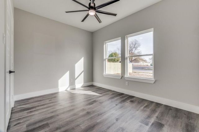 2939 Idaho Avenue, Dallas, TX 75216