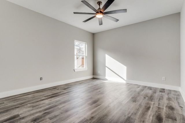 2939 Idaho Avenue, Dallas, TX 75216