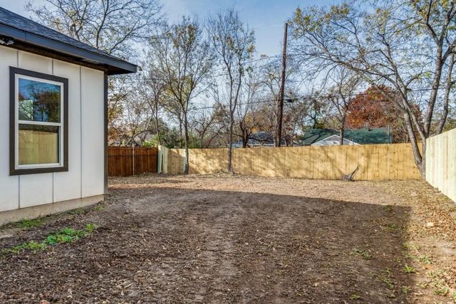 2939 Idaho Avenue, Dallas, TX 75216