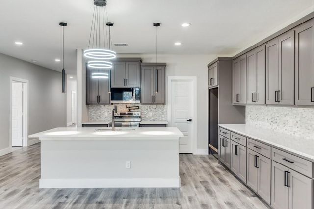 2939 Idaho Avenue, Dallas, TX 75216