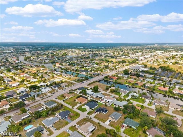 13 SE 20th PL, Cape Coral, FL 33990