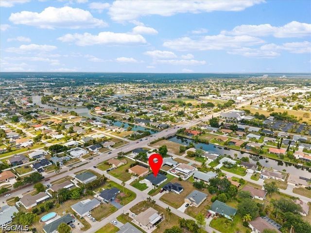13 SE 20th PL, Cape Coral, FL 33990