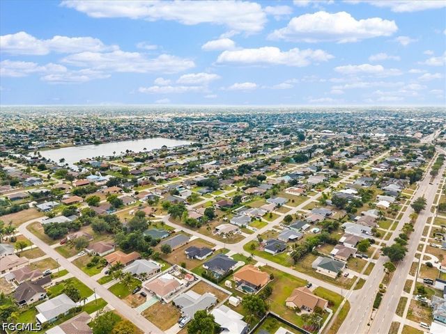 13 SE 20th PL, Cape Coral, FL 33990